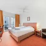 Ambassador Centre 3*