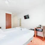 Hotel Ambassador Centre