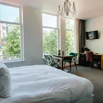 Ambassador Centre Hotel 3*