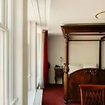 Ambassador Centre Hotel