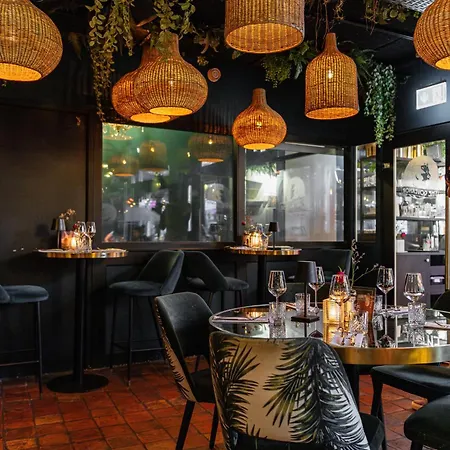 Ambassador Centre 3*