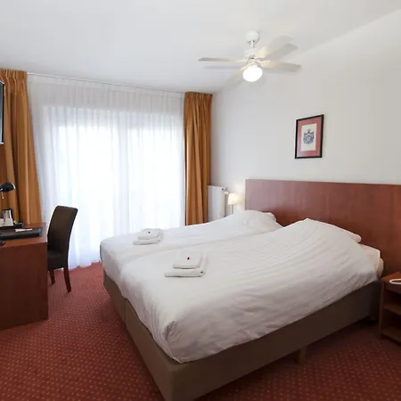 Ambassador Centre 3* Гарлем