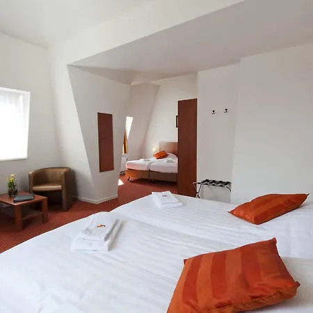 Ambassador Centre 3*