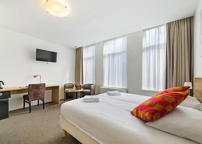 Ambassador Centre Hotel