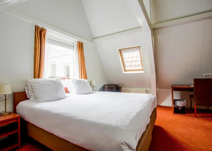 Ambassador Centre Hotel