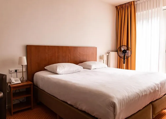 Hotel Ambassador Centre 3*