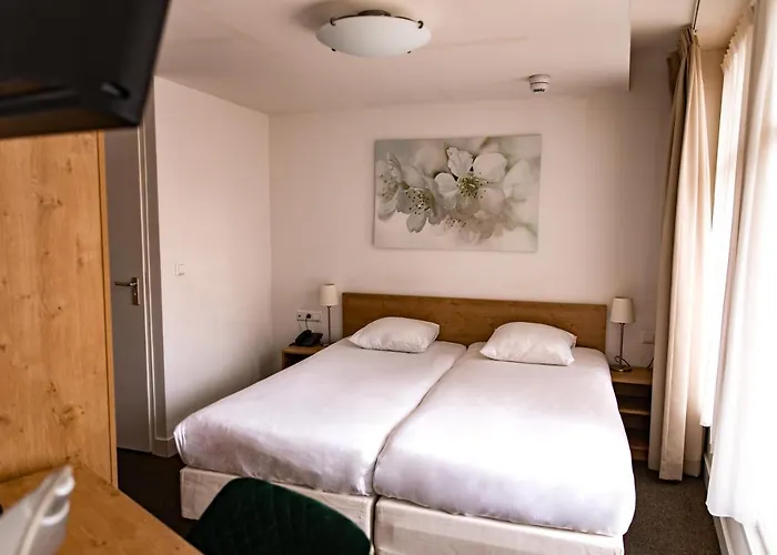 Ambassador Centre Hotel