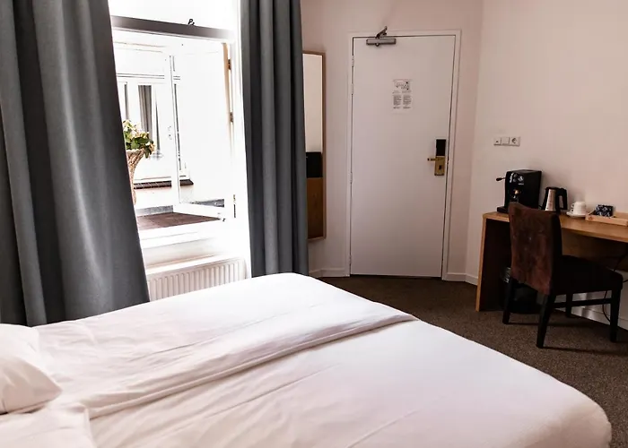 Hotel Ambassador Centre 3*