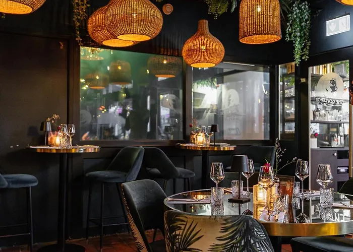 Ambassador Centre 3*