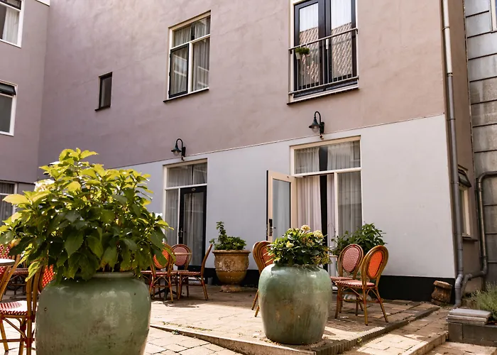 Hotel Ambassador Centre 3*