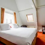 Ambassador Centre Hotel