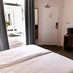 Hotel Ambassador Centre 3*