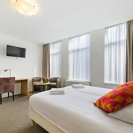 Ambassador Centre Hotel