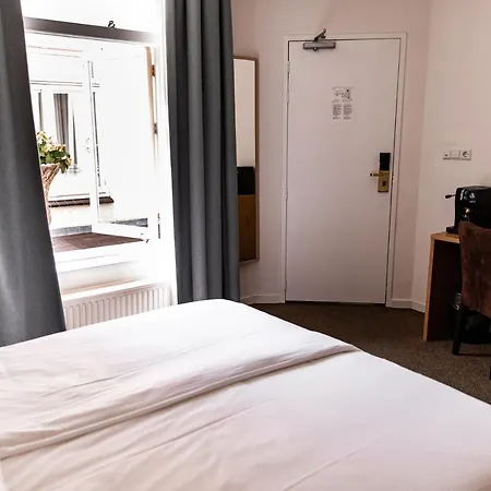 Hotel Ambassador Centre 3*