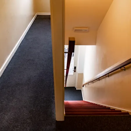 Ambassador Centre Hotel 3*